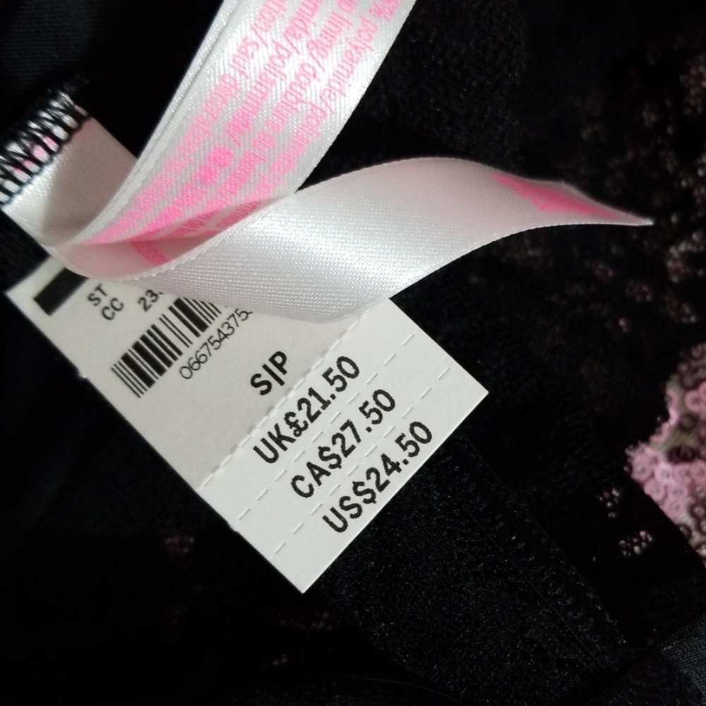 40% OFF 4+ BUNDLES  CLOSET CLOSING! - Picture 7 of 7